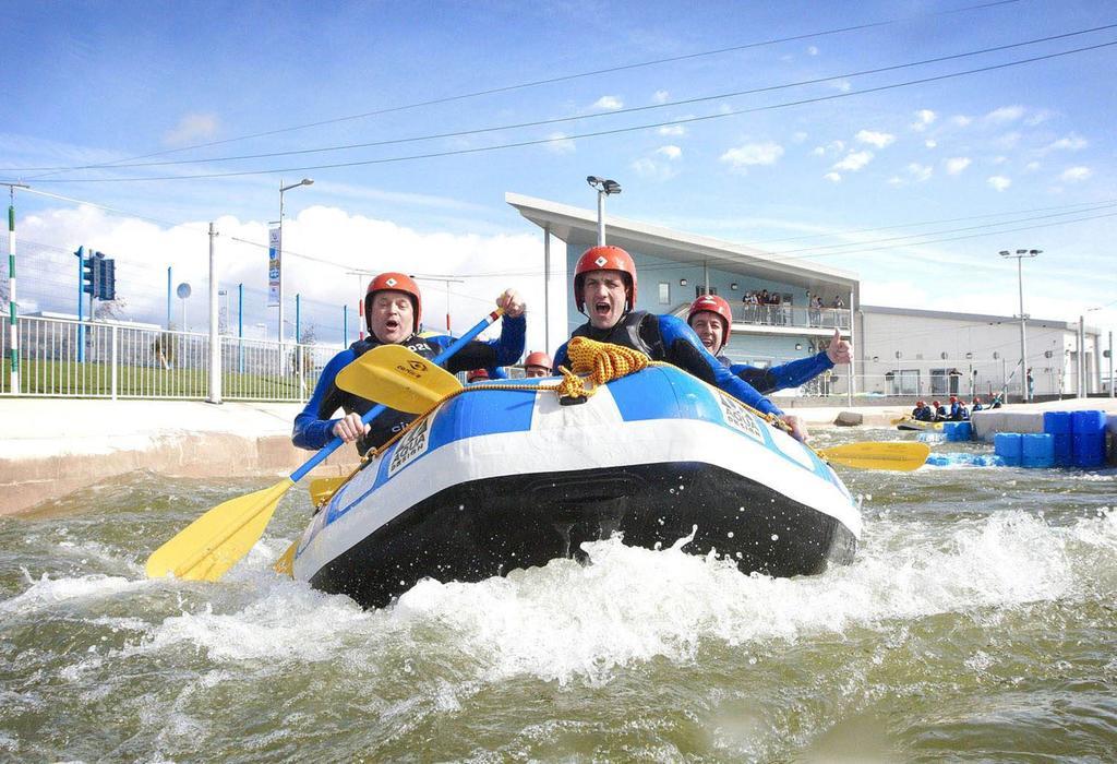Bayview Apartments Sports Village Cardiff Free Parking & Free Wi Fi 外观 照片